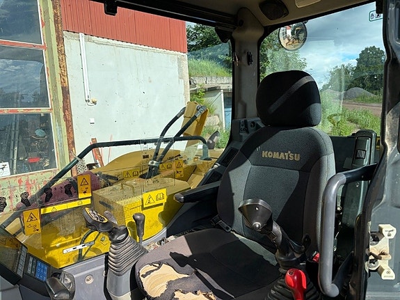 Komatsu PC88 MR-10 12 of 14