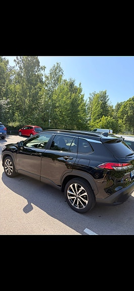 Toyota Corolla Cross 2 of 2