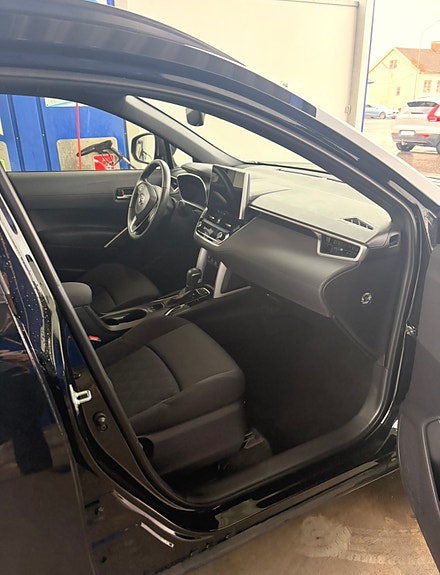Toyota Corolla Cross 6 of 8
