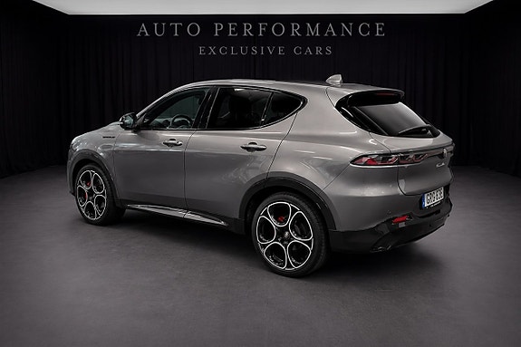 Alfa Romeo Tonale 3 of 10