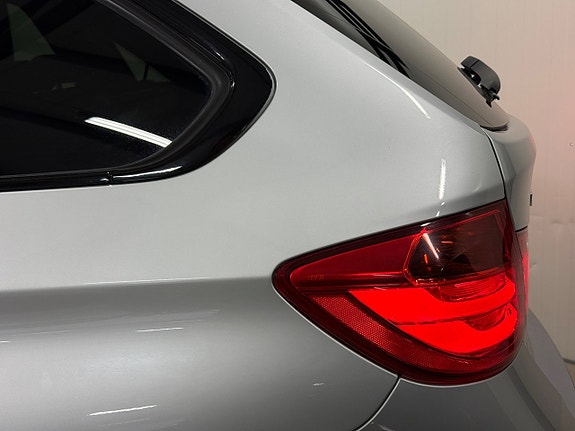 BMW 320d 4 of 5