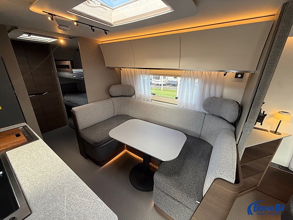Adria ALPINA 663 PT * Barnkammare * Queenbed * 8 of 14