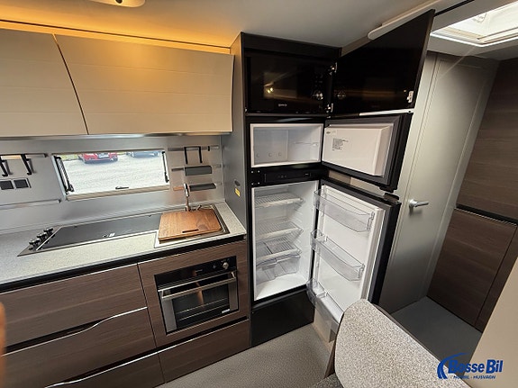 Adria ALPINA 663 PT * Barnkammare * Queenbed * 10 of 14