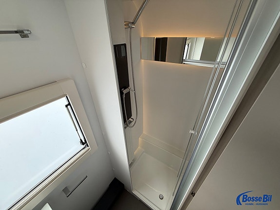 Adria ALPINA 663 PT * Barnkammare * Queenbed * 13 of 14