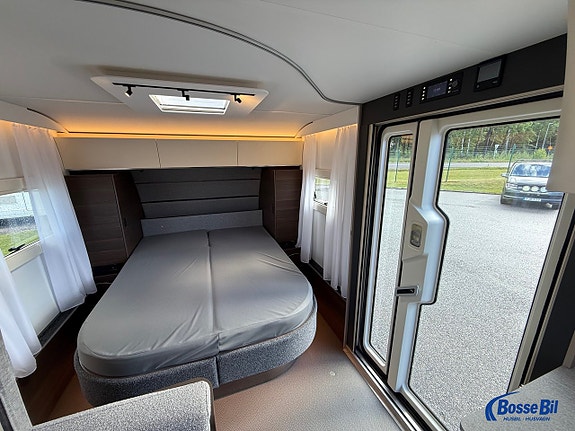 Adria ALPINA 663 PT * Barnkammare * Queenbed * 5 of 14