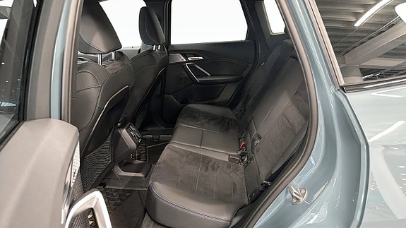 BMW iX1 5 of 5