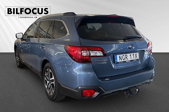 Subaru Outback 2 of 5