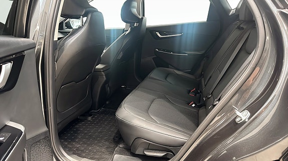 Kia EV6 9 of 18