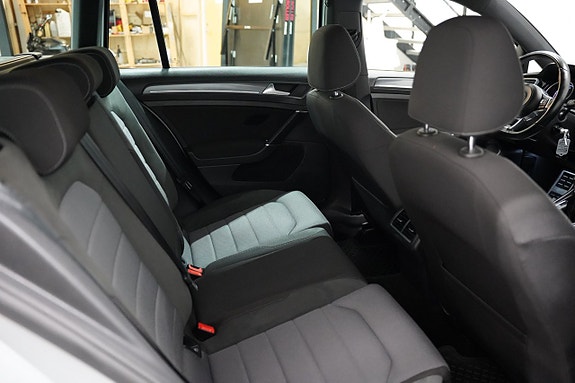Volkswagen Golf I 19 of 21