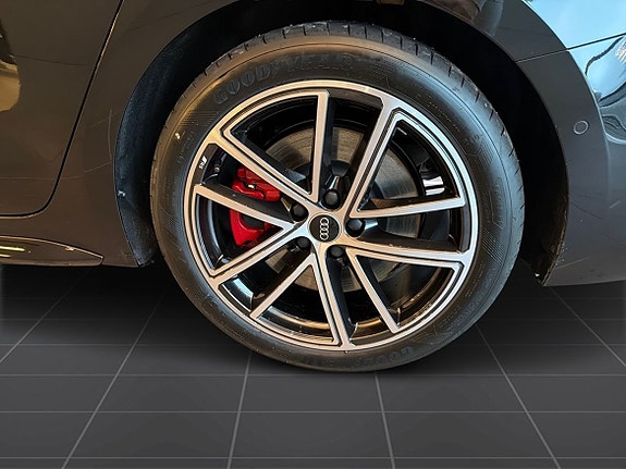 Audi A5 8 of 16