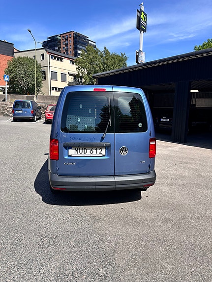 Volkswagen Caddy 2 of 5