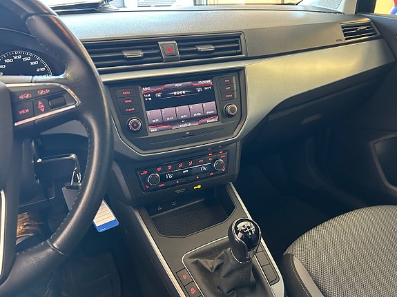 Seat Arona 12 of 13