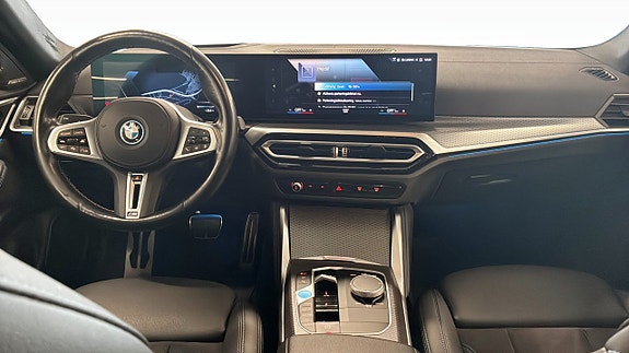BMW i4 4 of 5
