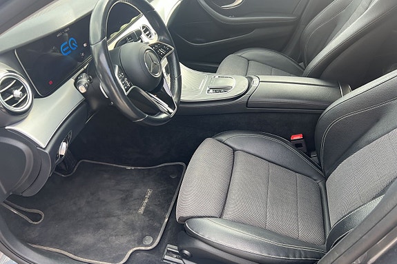 Mercedes-Benz E300 de 17 of 30