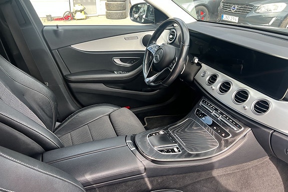 Mercedes-Benz E300 de 15 of 30