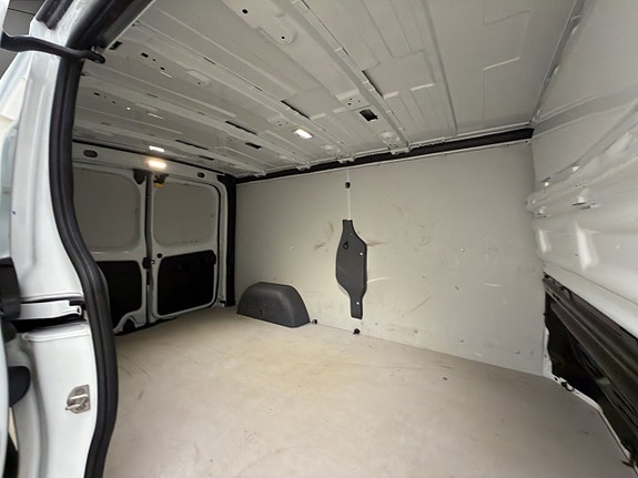 Renault Trafic 14 of 30
