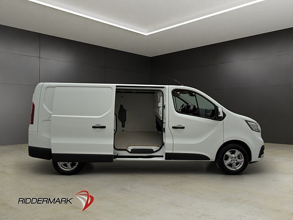 Renault Trafic 10 of 30