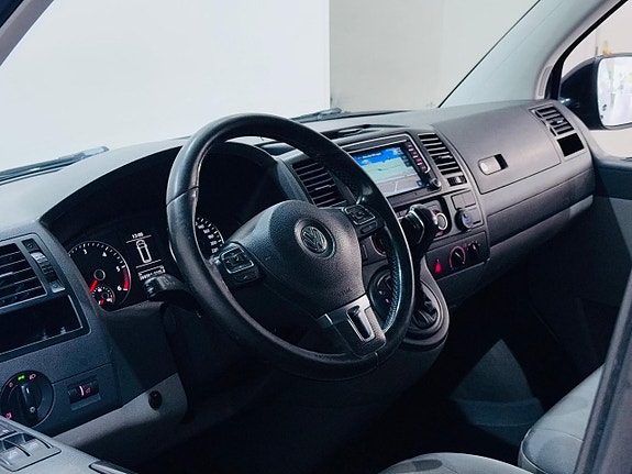 Volkswagen Transporter 9 of 17
