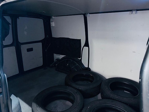 Volkswagen Transporter 7 of 17