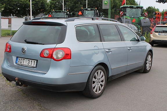 Volkswagen Passat 4 of 5