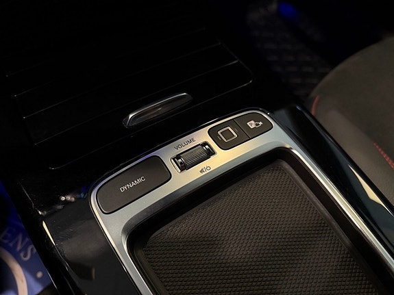 Mercedes-Benz CLA250 e 19 of 29