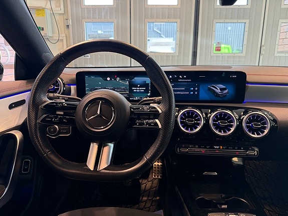 Mercedes-Benz CLA250 e 8 of 29