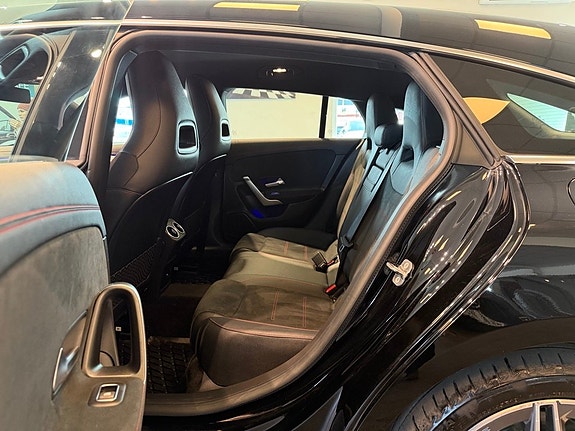 Mercedes-Benz CLA250 e 24 of 29