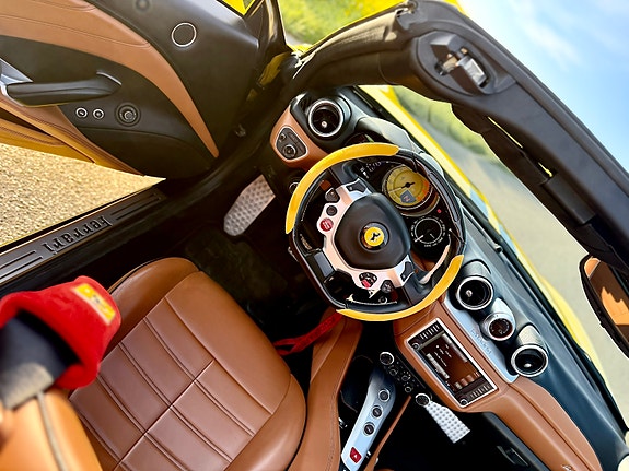 Ferrari California T 7 of 7