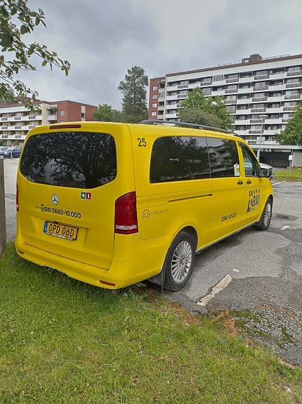 Mercedes-Benz Vito 119 2 of 5