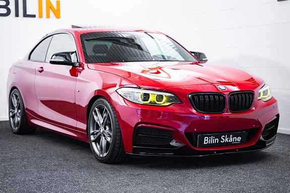 BMW M235i 2 of 5