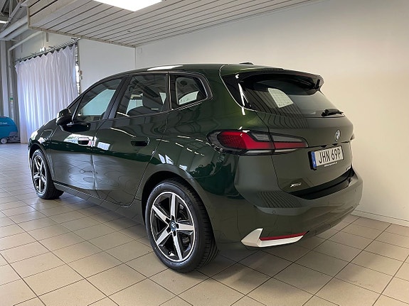 BMW 230e 4 of 5