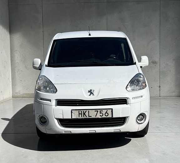 Peugeot Partner 2 of 5