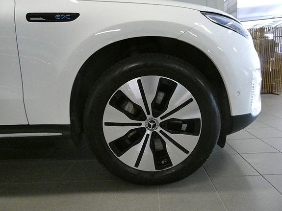 Mercedes-Benz EQC400 7 of 24