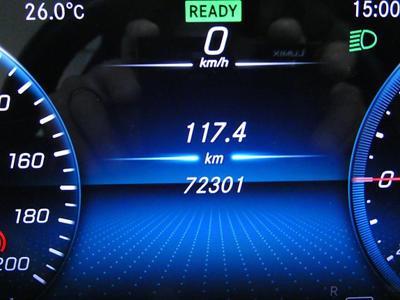 Mercedes-Benz EQC400 20 of 24