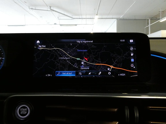 Mercedes-Benz EQC400 21 of 24