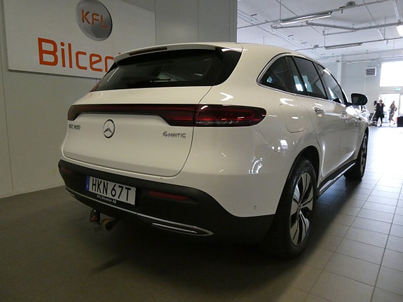 Mercedes-Benz EQC400 9 of 24