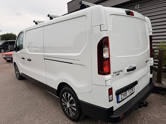Renault Trafic 4 of 5