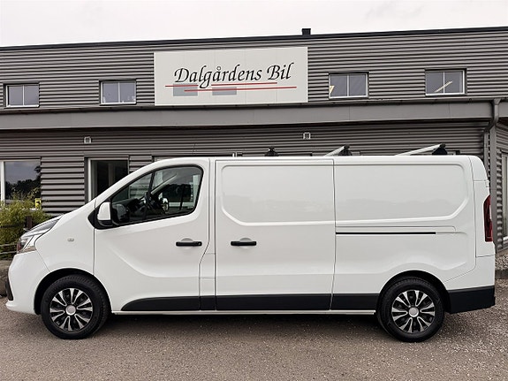 Renault Trafic 2 of 5