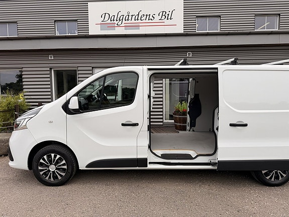 Renault Trafic 3 of 5