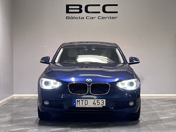 BMW 118d 2 of 5