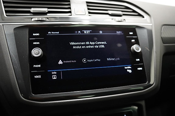 Volkswagen Tiguan 21 of 27