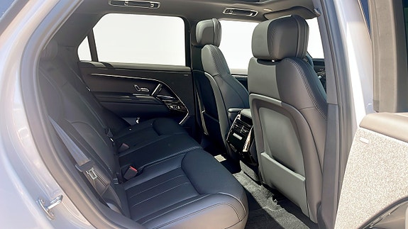 Land Rover Range Rover Sport 5 of 5