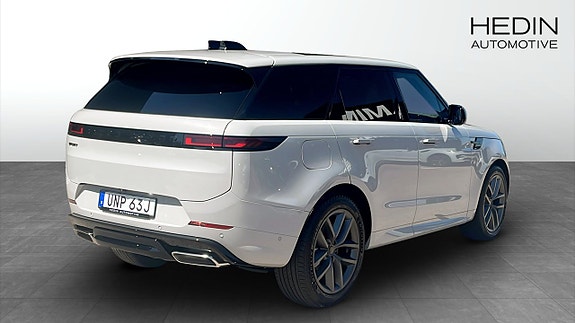 Land Rover Range Rover Sport 2 of 5