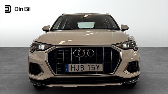 Audi Q3 4 of 5