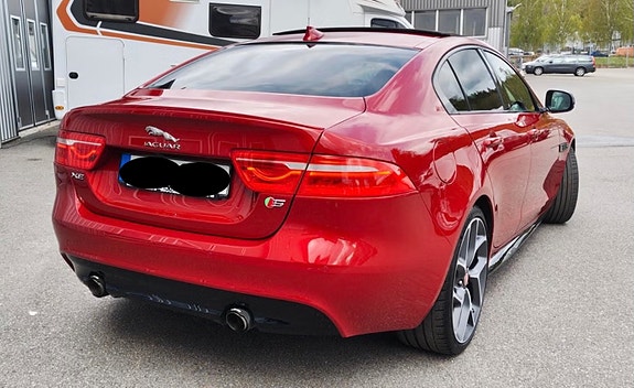 Jaguar XE 5 of 12