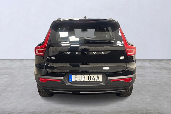Volvo XC40 5 of 5