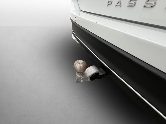 Volkswagen Passat 30 of 30