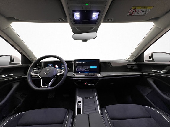 Volkswagen Passat 14 of 30