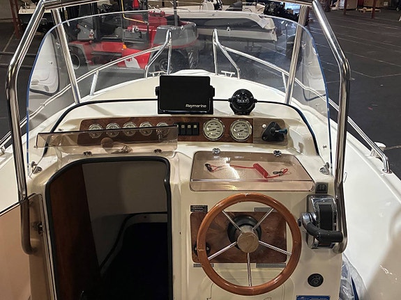 Uttern S64 Exclusive 3 of 6