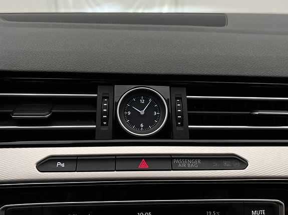 Volkswagen Passat 15 of 29